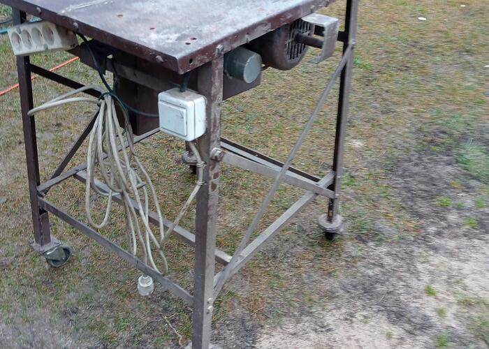 Grajewo ogłoszenia: Sprzedam pilarkę przywiezioną z Niemiec na 220W. Cena do negocjacji.