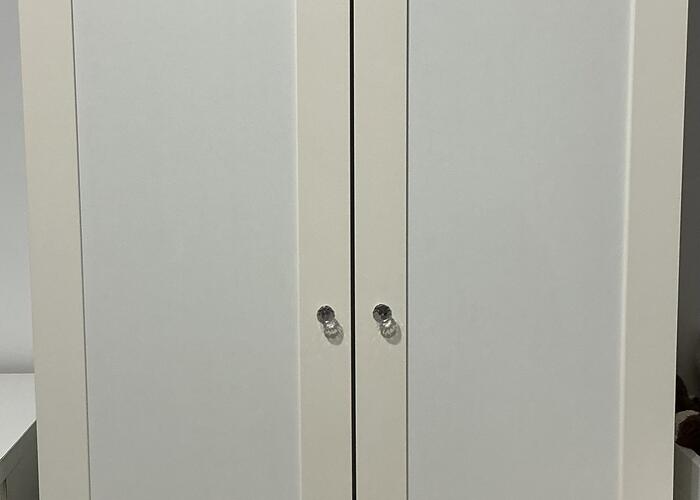 Grajewo ogłoszenia: Witam sprzedam szafę dwudrzwiową w kolorze białym MAJORKA...